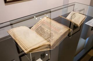 Dzieła Mikołaja Kopernika do wglądu. Zostały wystawione w Ratuszu Staromiejskim