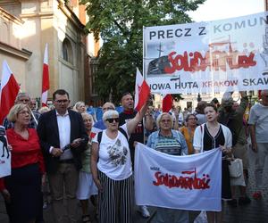 Rodzice Andrzeja Dudy na proteście