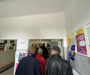 Wybory 2023. W lokalach wyborczych pojawiło się wielu łodzian