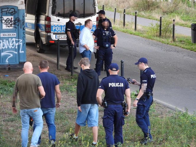 Wypadek na Bulwarach Wiślanych. 15 latka spadła z mostu.