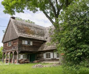 W Chrystkowie jest wyjątkowa chata mennonicka. Zbudowano w 1770 roku, to unikalny przykład architektury olęderskiej