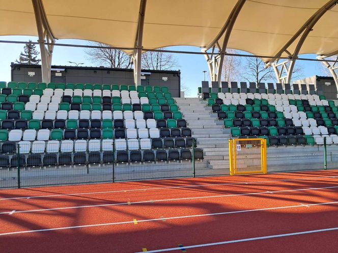 Stadion w Starachowicach gotowy. Kiedy na murawę wybiegną piłkarze?