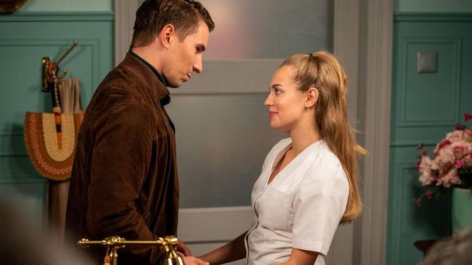 	Barwy szczęścia, odcinek 2817: Tomasz Kępski (Jakub Sokołowski), Oliwka (Wiktoria Gąsiewska)