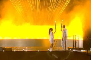 Znicz olimpijski zapłonął. Ceremonię zakończył występ Celine Dion 