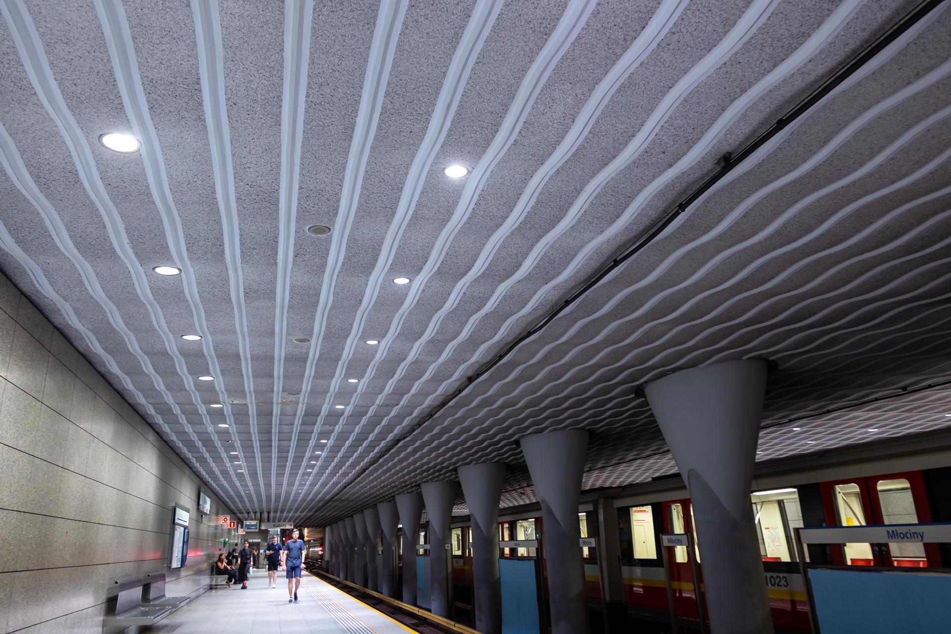 Stacja metra Młociny