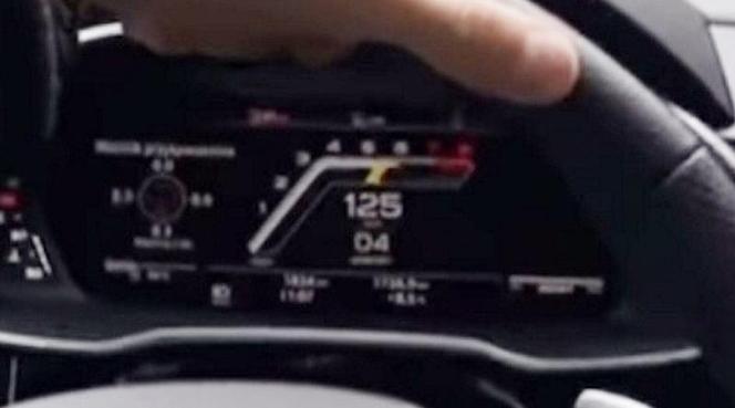 Adam Zdrójkowski pędzi 125 km/h w centrum miasta