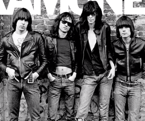 Ramones - TOP10 najważniejszych kawałków kapeli. Wspominamy na 45-lecie krążka End of the Century