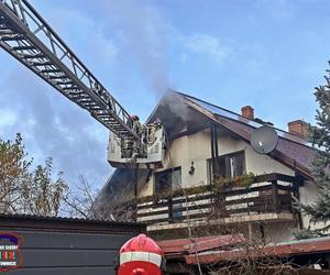 Pożar domu przy ul. Jagodowej w Tychach