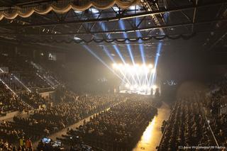 Brytyjska gwiazda muzyki pop rozgrzała serca fanów. Jej piosenki znają miliardy osób!