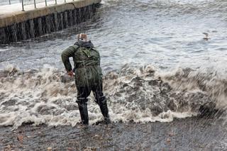 Tłumy na plaży w Kołobrzegu