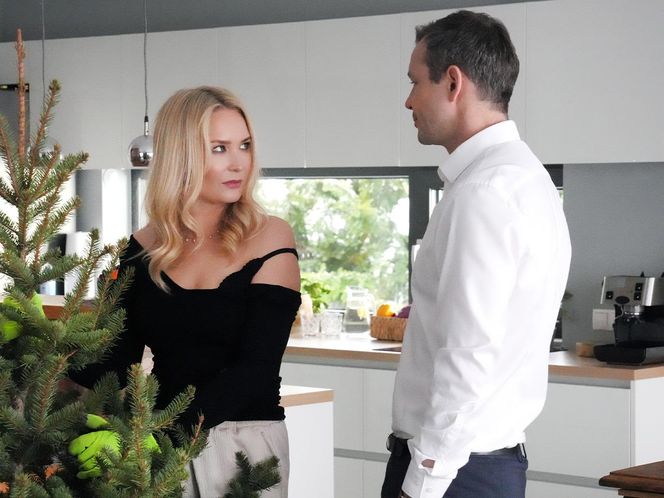 Barwy szczęścia, odcinek 3197: Karolina (Marta Dąbrowska), Bruno (Lesław Żurek)