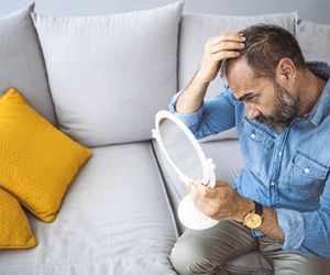 Łupież suchy i tłusty: jak skutecznie pozbyć się łupieżu?