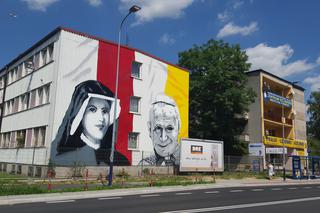 Nowy mural na budynku szpitala Jana Pawła II. Jak Wam się podoba? [ZDJĘCIA]