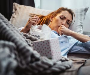 Zaczyna się jak zwykłe przeziębienie. Potem zabija w kilkanaście godzin