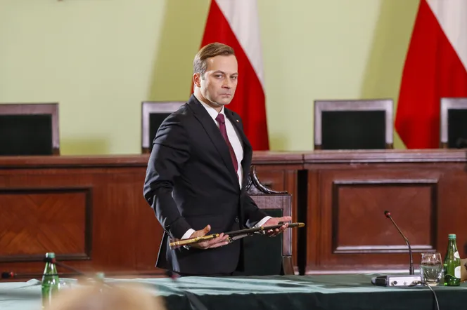 Sługa narodu odcinek 4 streszczenie: Ignacy podczas zaprzysiężenia na prezydenta zmienia tekst orędzia - ZWIASTUN