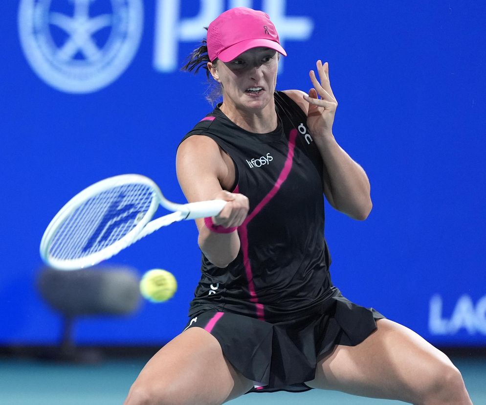 Iga Świątek - Jekaterina Aleksandrowa WYNIK Relacja NA ŻYWO Pierwszy set dla Rosjanki! Miami Open 