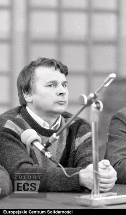 QUIZ PRL. Politycy, aparatczycy i opozycjoniści: Czy pamiętasz te twarze z czasów PRL-u?