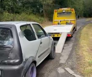 Jastrzębie-Zdrój: 18-latek z prawkiem na traktor jechał zdezelowanym fiatem. Fatalny to delikatne określenie
