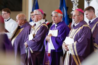 kardynał Krajewski - czy to przyszły papież?