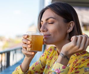 Kombucha, czyli eliksir zdrowia z bąbelkami – sprawdź, jak zrobić ją w domu krok po kroku