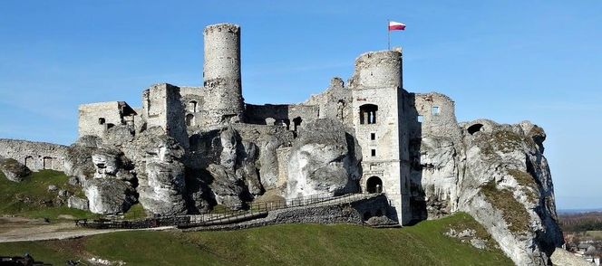 8. Jura Krakowsko-Częstochowska – Szlak Orlich Gniazd