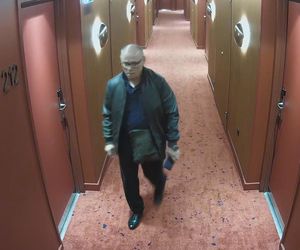 Kradzież w warszawskim hotelu. Policja szuka złodzieja paszportów i gotówki