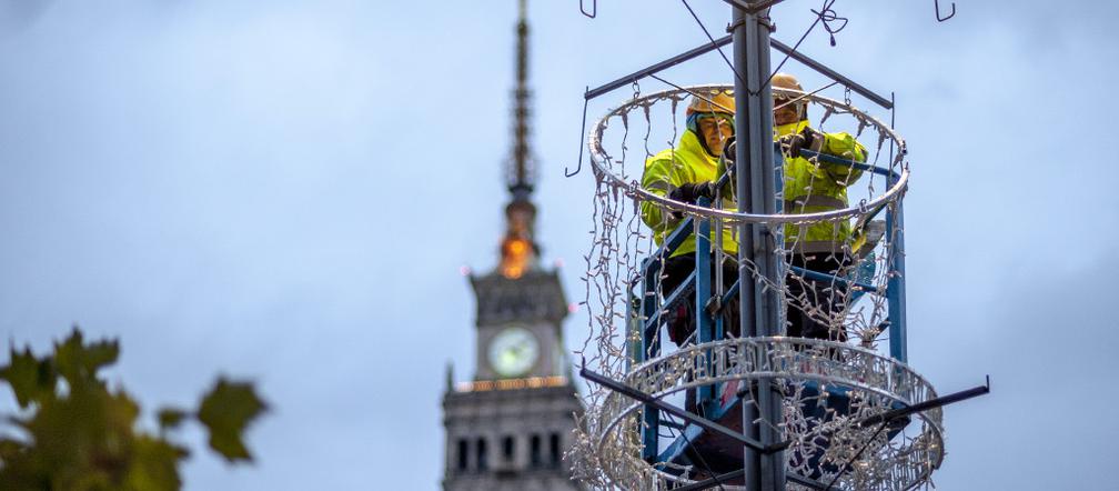 Montaż iluminacji świątecznej