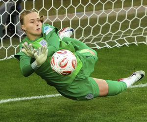 Hannah Hampton - angielska królowa karnychHannah Hampton - angielska królowa karnych