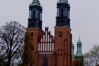 Wielkanoc 2021. Triduum paschalne w katedrze poznańskiej [TRANSMISJA, LIMIT WIERNYCH]