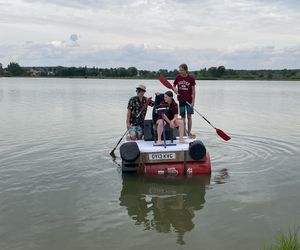 Kraśnickie Mistrzostwa w Pływaniu na Byle Czym