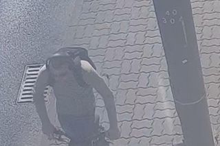 Wypadek w Bydgoszczy. Hulajnogą potrącił 76-latka i uciekł. Senior trafił do szpitala 