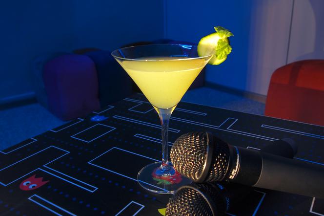 Marzysz o imprezce, której nigdy nie zapomnisz? Co powiesz na prywatną salę karaoke? Z Cocktails & Songs by Paruliai to możliwe!