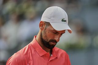 To koniec! Novak Djoković przekazał przykrą wiadomość. Tuż przed Roland Garros