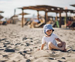 Gdzie pojechać na wakacje z rocznym dzieckiem? 5 najlepszych miejsc na rodzinny wyjazd