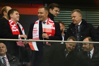 Kibice skandowali nazwisko prezydenta i wulgarnie obrażali Tuska. Stadion wrze