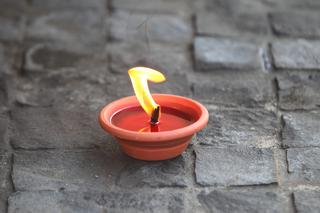 Jak udekorować grób na Wszytskich Świętych