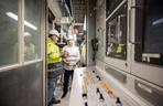Konfigurowane są systemy obu tarcz TBM, czyli elementy mechaniczne, elektroniczne i hydrauliczne, których działanie zapewni prawidłową i bezpieczną pracę pod ziemią
