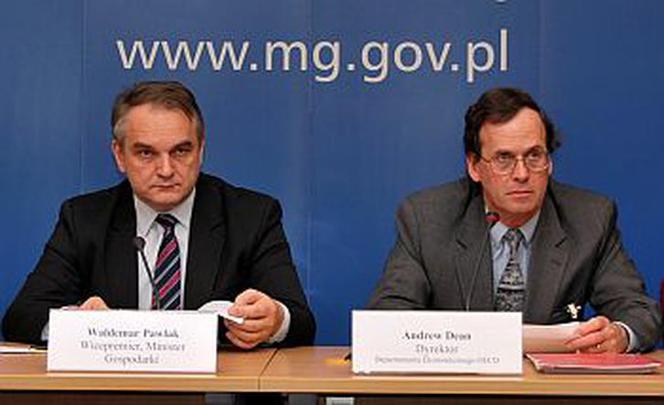 Waldemar Pawlak - wicepremier, minister gospodarki i Andrew Dean, dyrektor departamentu ekonomicznego OECD