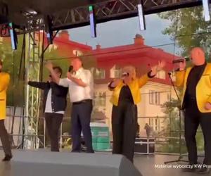  Jacek Kurski, Zenek Martyniuk i Bayer Full na scenie. Tańce i swawole