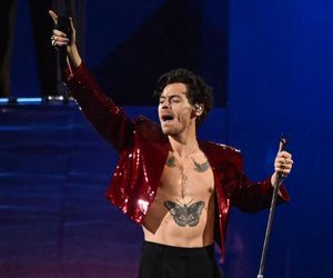 Nowa miłość Harry’ego Stylesa?! Te ujęcia nie pozostawiają złudzeń