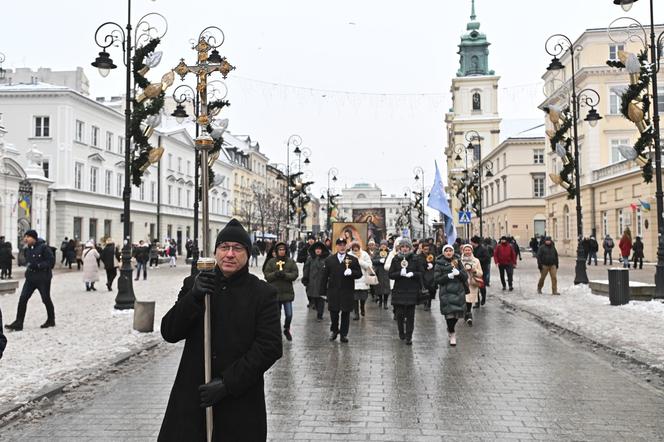 Wojownicy Maryi w pokutnej procesji różańcowej