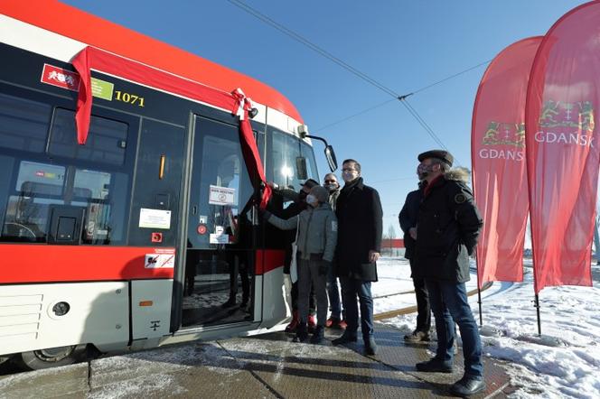 Kolejny gdański tramwaj ma patrona. Nowa Pesa Jazz Duo otrzymała imię przedsiębiorcy Hermanna Kullinga 