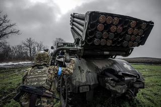 Ukraina coraz bardziej stawia na własne zdolności. Adaptuje się do ciągłych opóźnień uzbrojenia z Zachodu