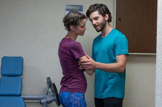 Na Wspólnej, odcinek 2791. Grzegorz (Michał Chruściel), Ada (Wiktoria Wolańska)