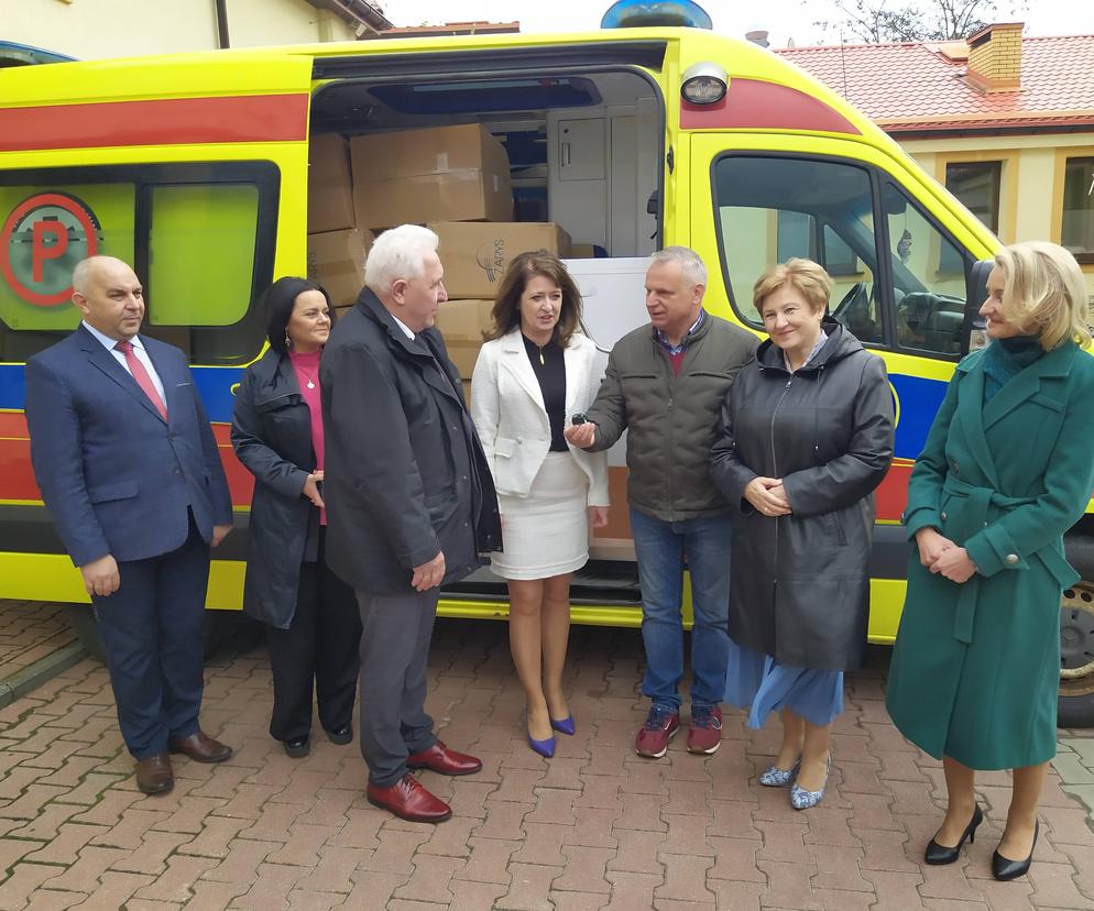 Kolejny ambulans siedleckiego Meditransu przekazany walczącej Ukrainie 