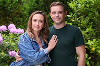 Barwy szczęścia odc. 3265. Asia (Anna Gzyra-Augustynowicz), Hubert (Marek Molak)