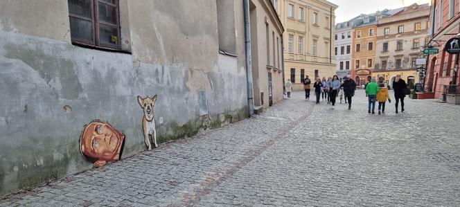 Antywojenna grafika pojawiła się na Starym Mieście w Lublinie