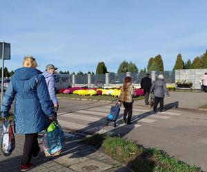 Zamościanie przygotowują się na dzień Wszystkich Świętych