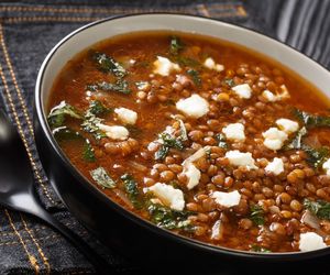 Przepyszna grecka zupa z soczewicy. Przepis na fakes - grecką zupę z soczewicy