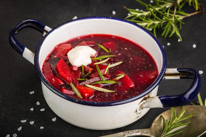 Barszcz buraczany z menu Beszamel.pl DIETETYCZNIE